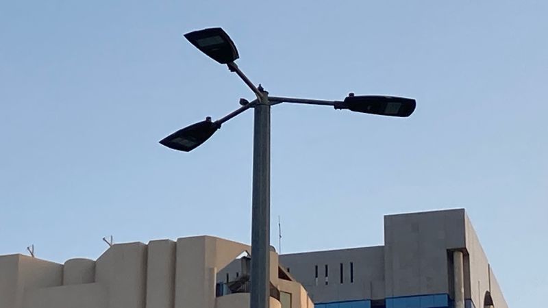 Continuând călătoria noastră pe teren, această oprire ne duce la Abu Dhabi -