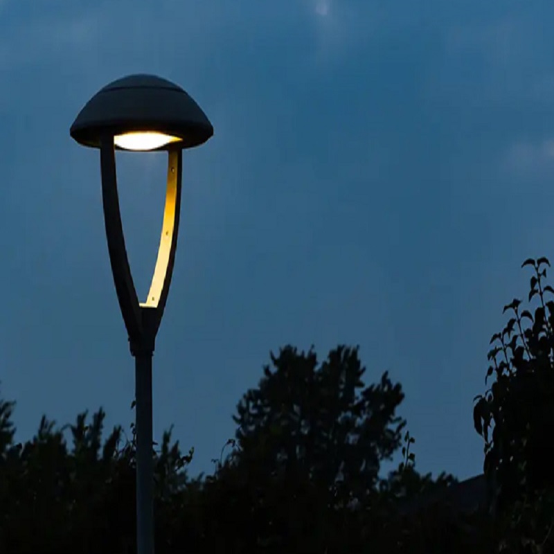 Ghid pentru lumini cu LED-uri pentru magazin: lumeni, temperatură de culoare și tipuri de dispozitive 2026